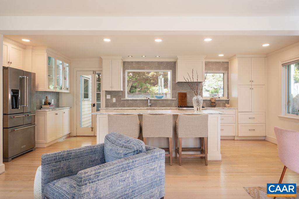 107 PERRY DR