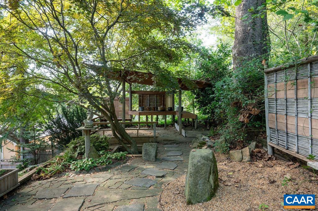 107 PERRY DR