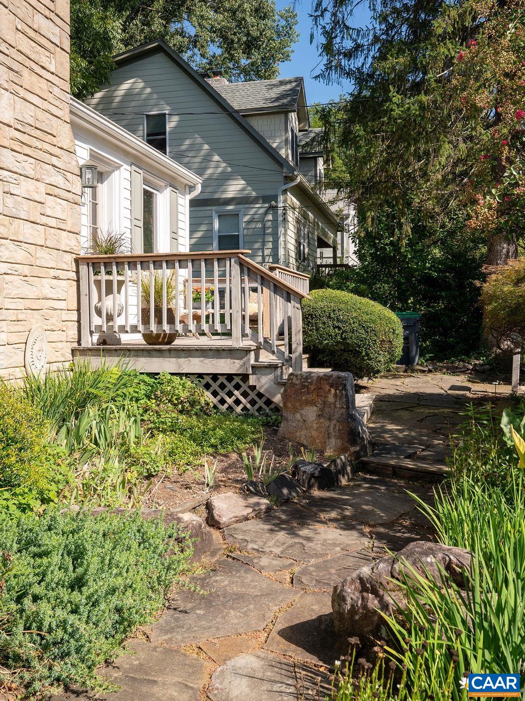 107 PERRY DR