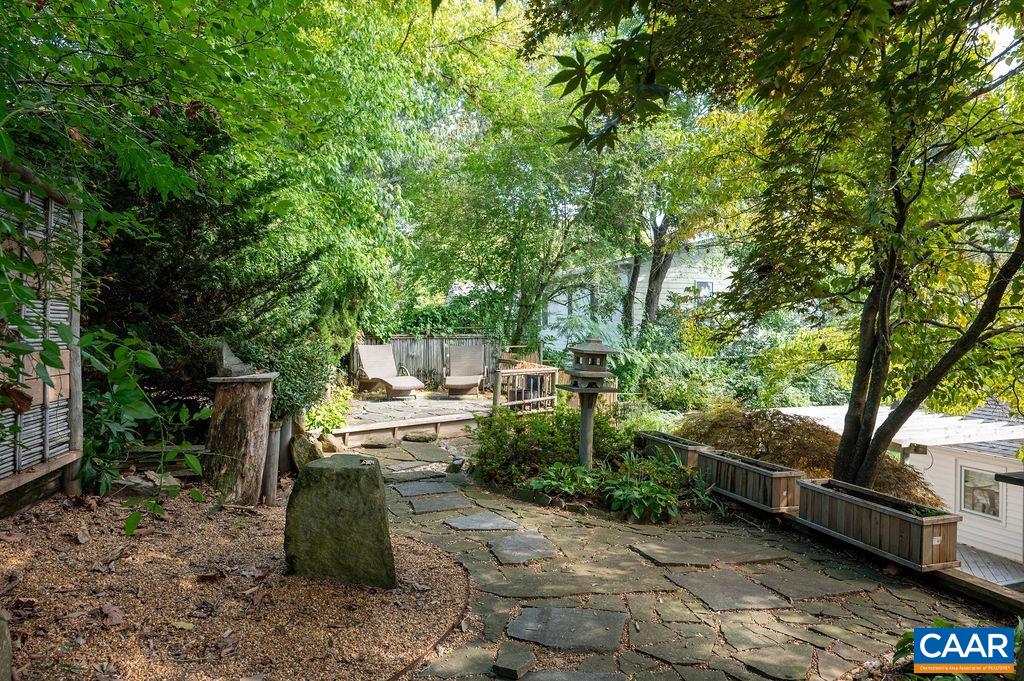 107 PERRY DR