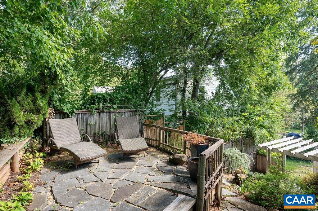 107 PERRY DR