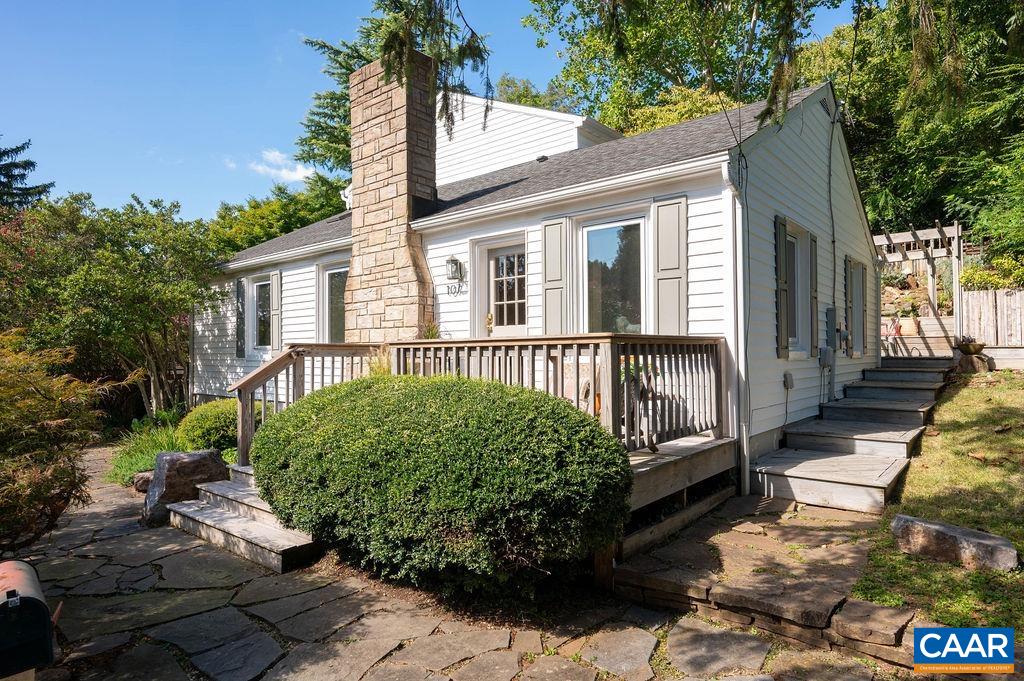 107 PERRY DR