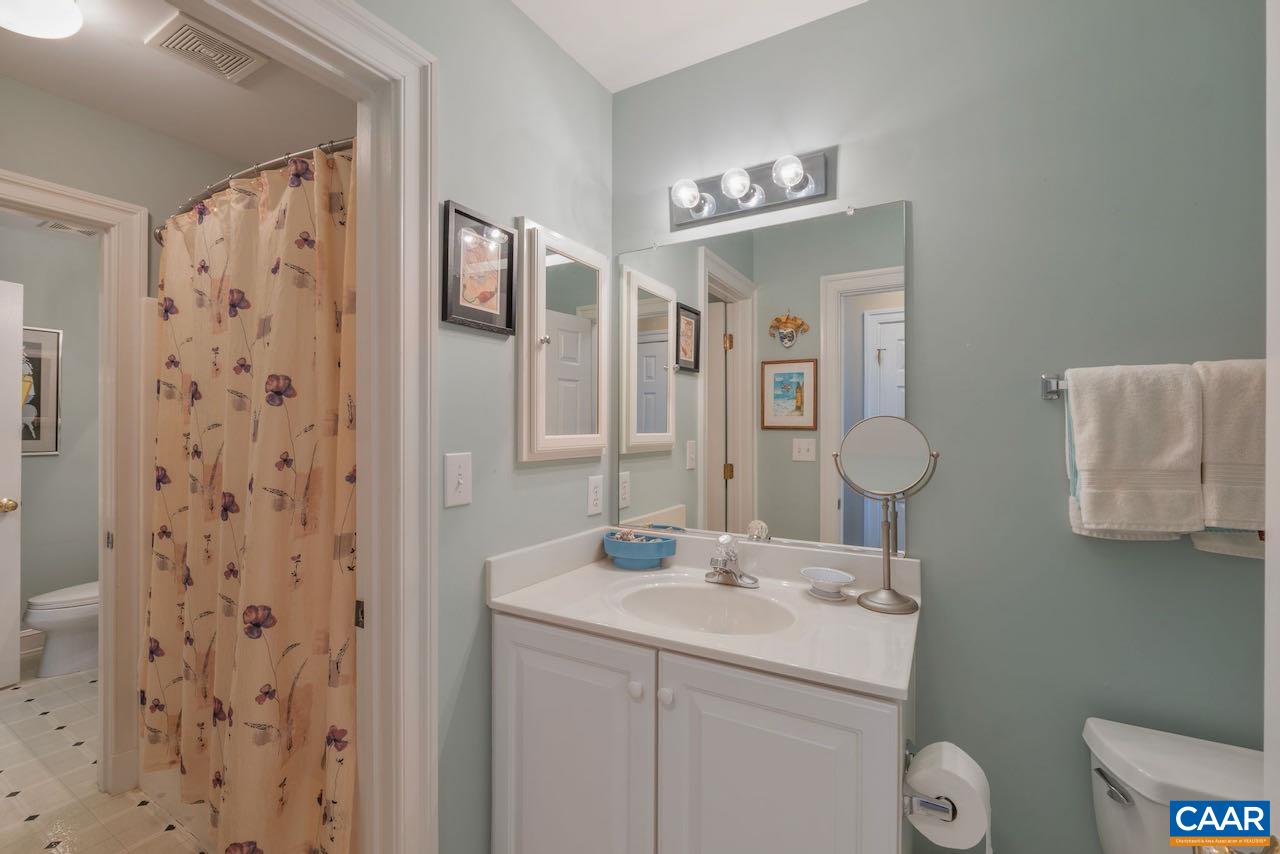 1102 COURTYARD DR