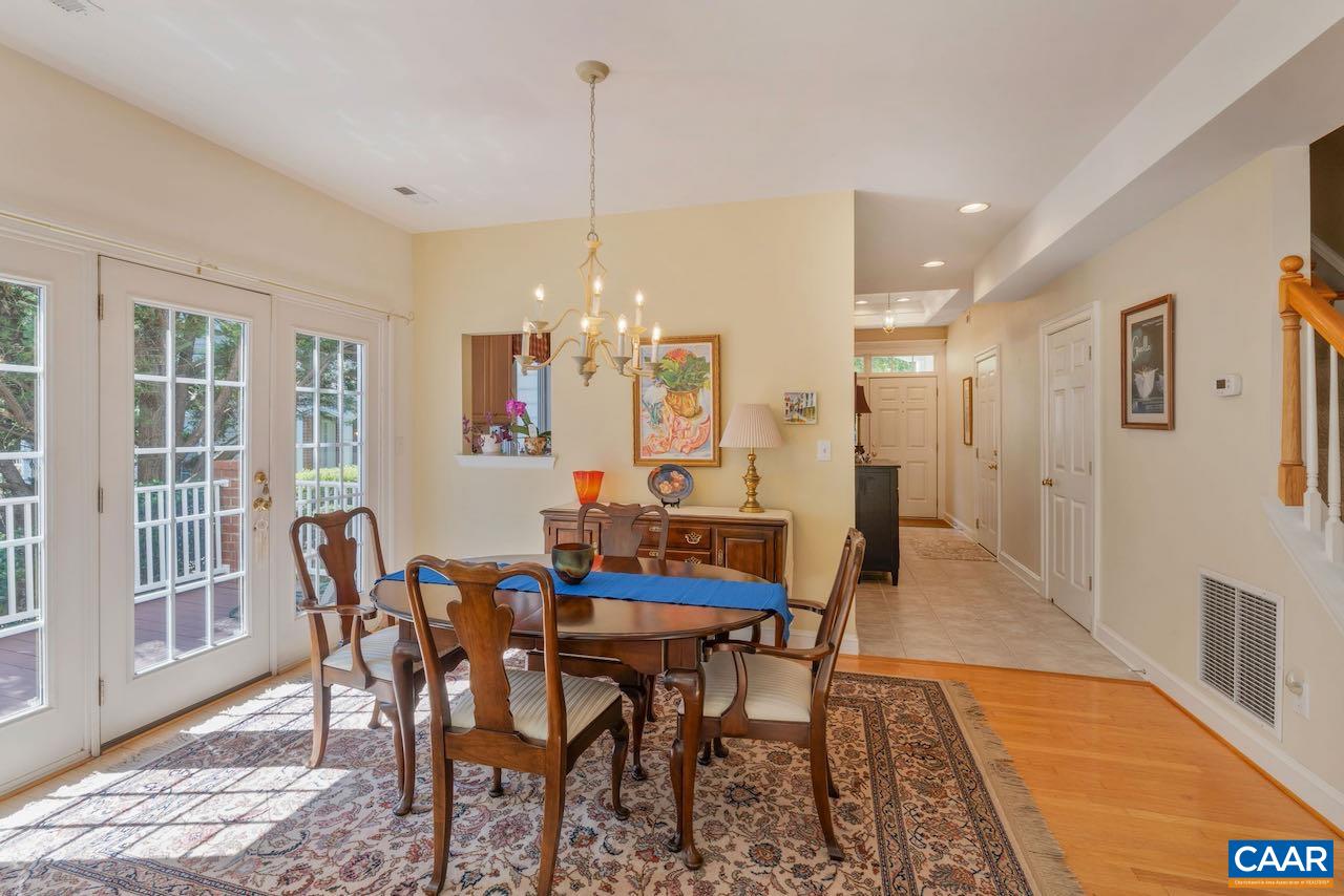 1102 COURTYARD DR