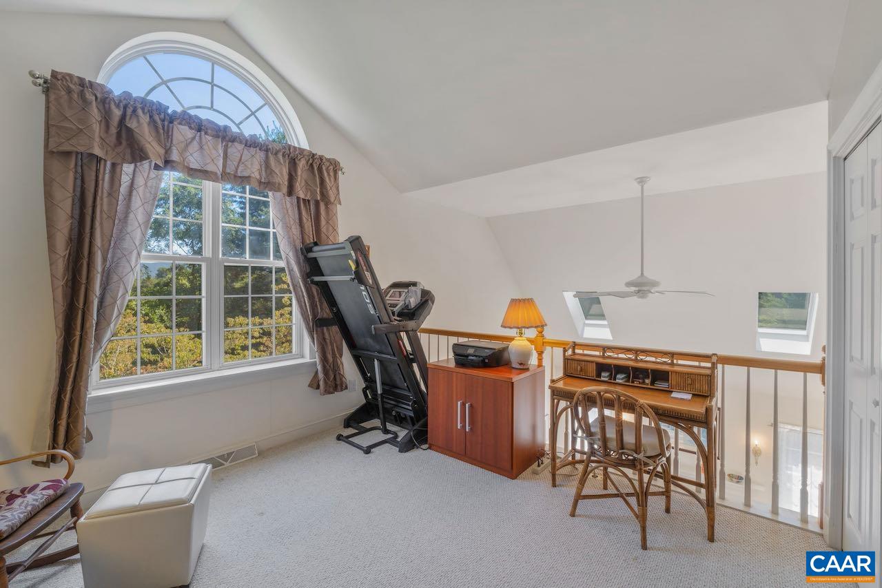 1102 COURTYARD DR