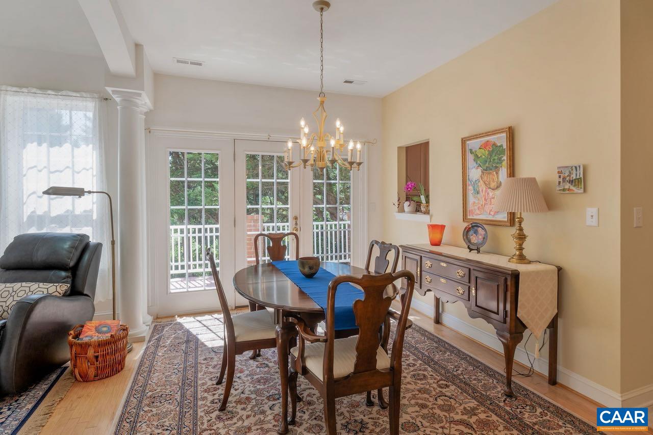 1102 COURTYARD DR