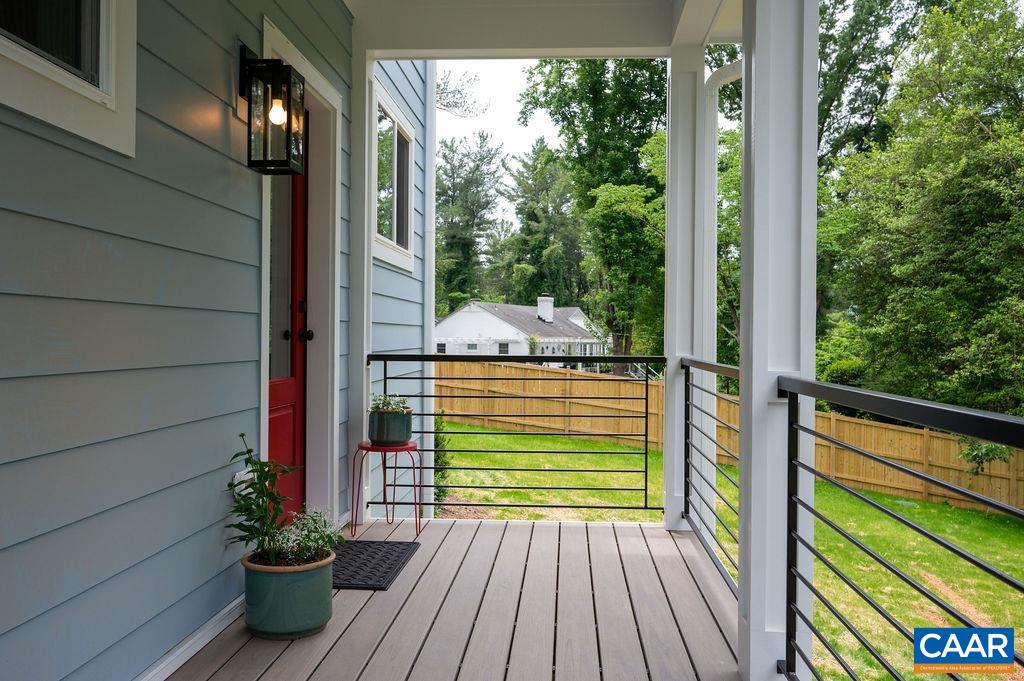 106 BUCKINGHAM CIR