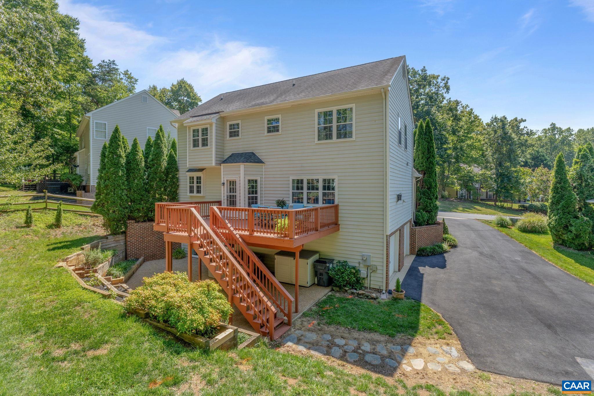 1634 PEPPERIDGE LN