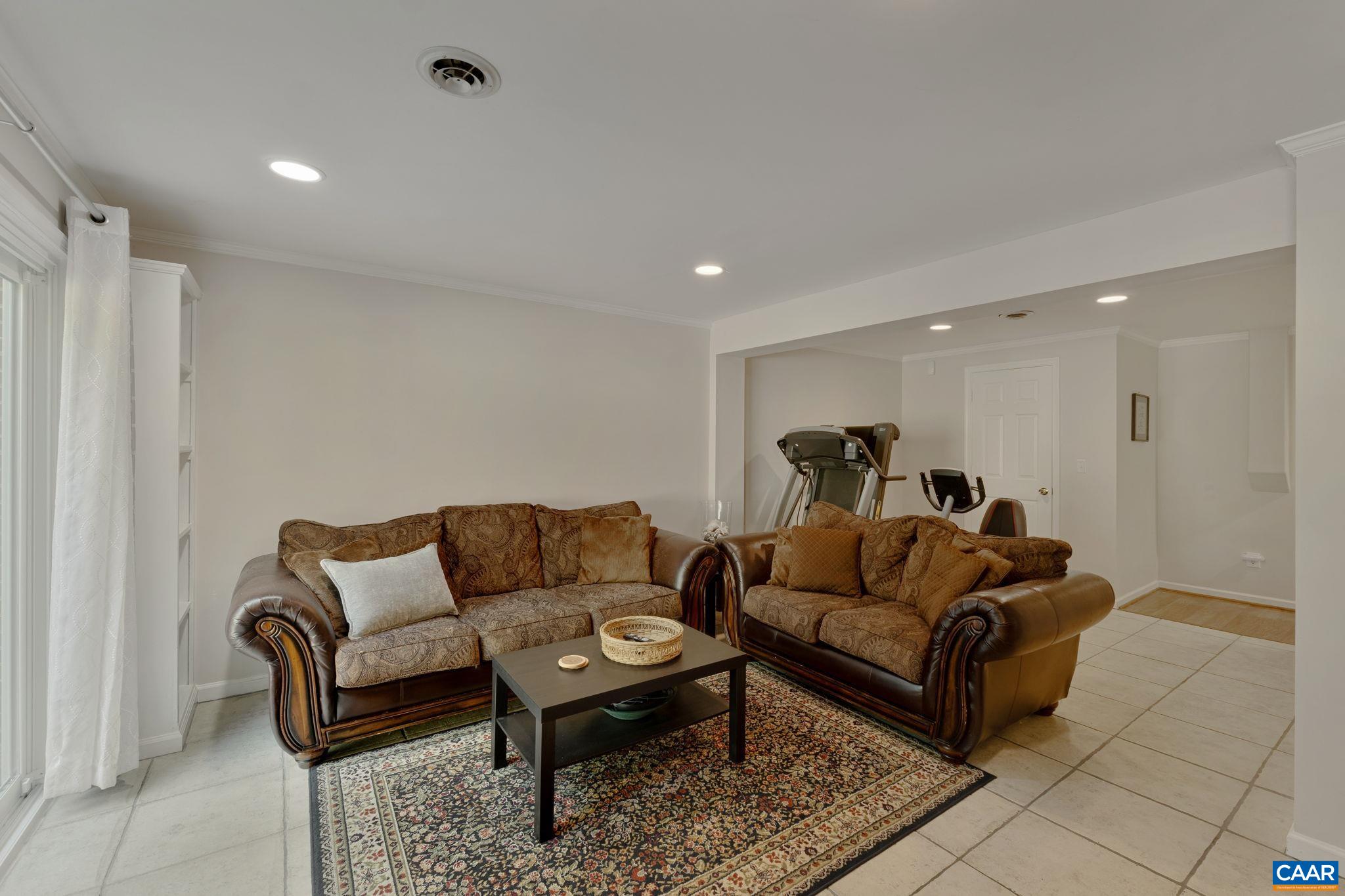 1634 PEPPERIDGE LN
