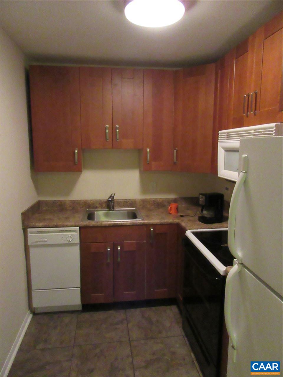 1215 WERTLAND ST Unit: c14