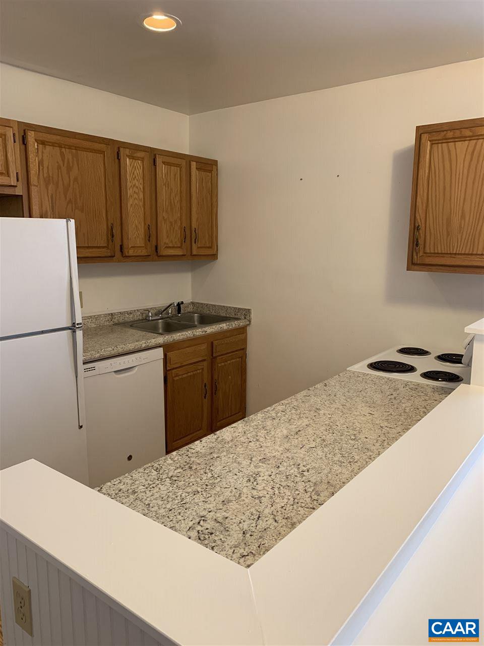 108 CARROLLTON TER Unit: B