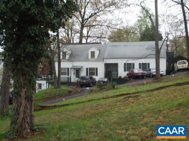 108 CARROLLTON TER Unit: B