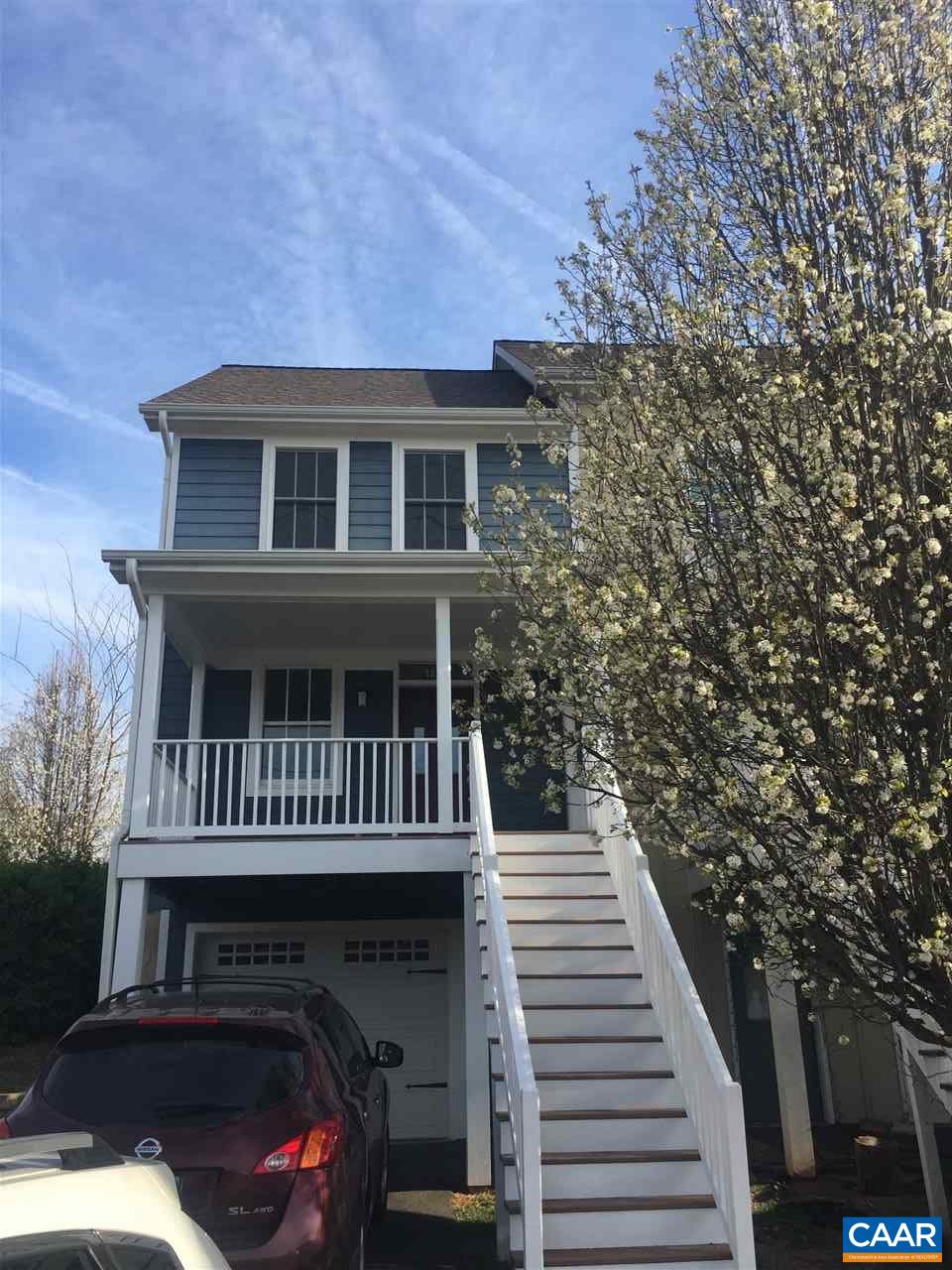 1201 JOHN ST