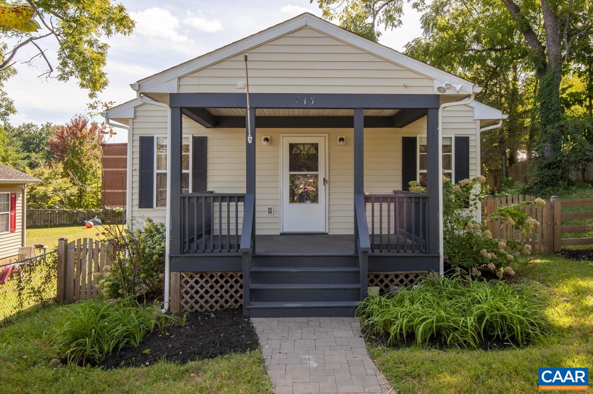 717 ELM ST