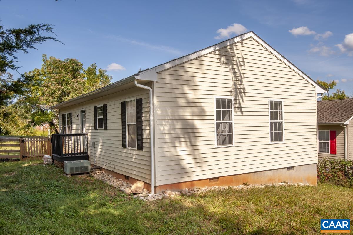 717 ELM ST