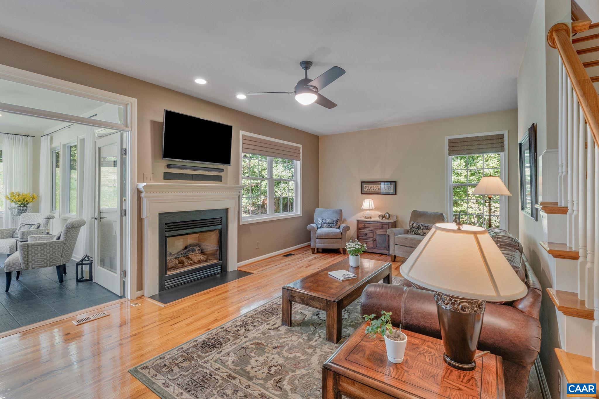 397 LAKE DR