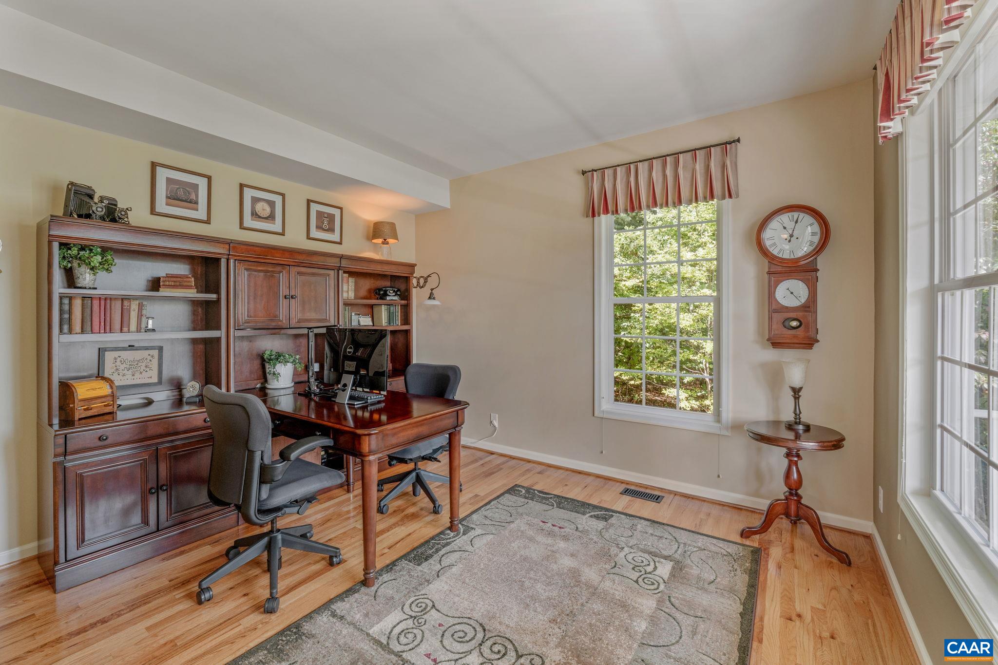 397 LAKE DR