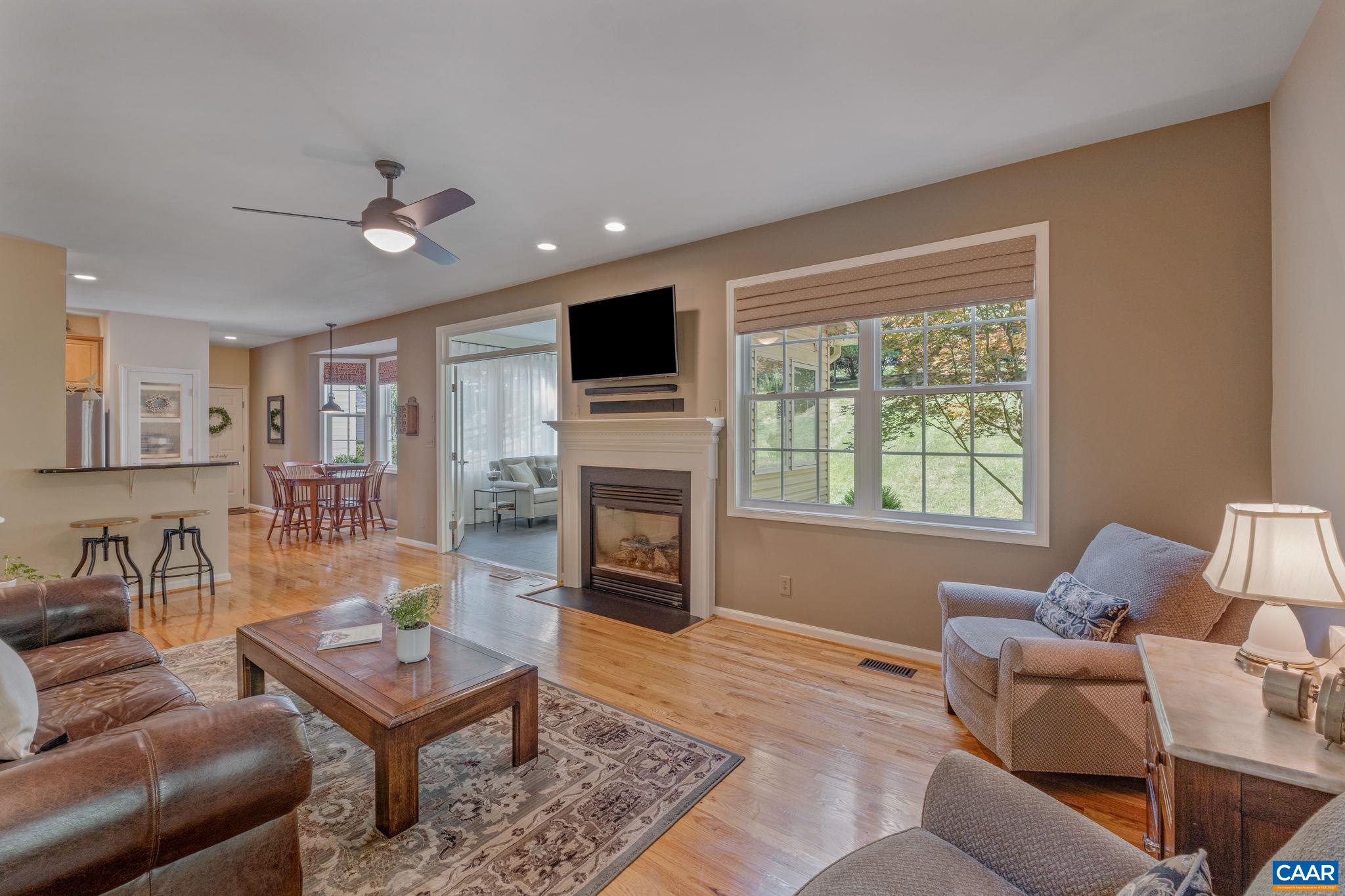 397 LAKE DR