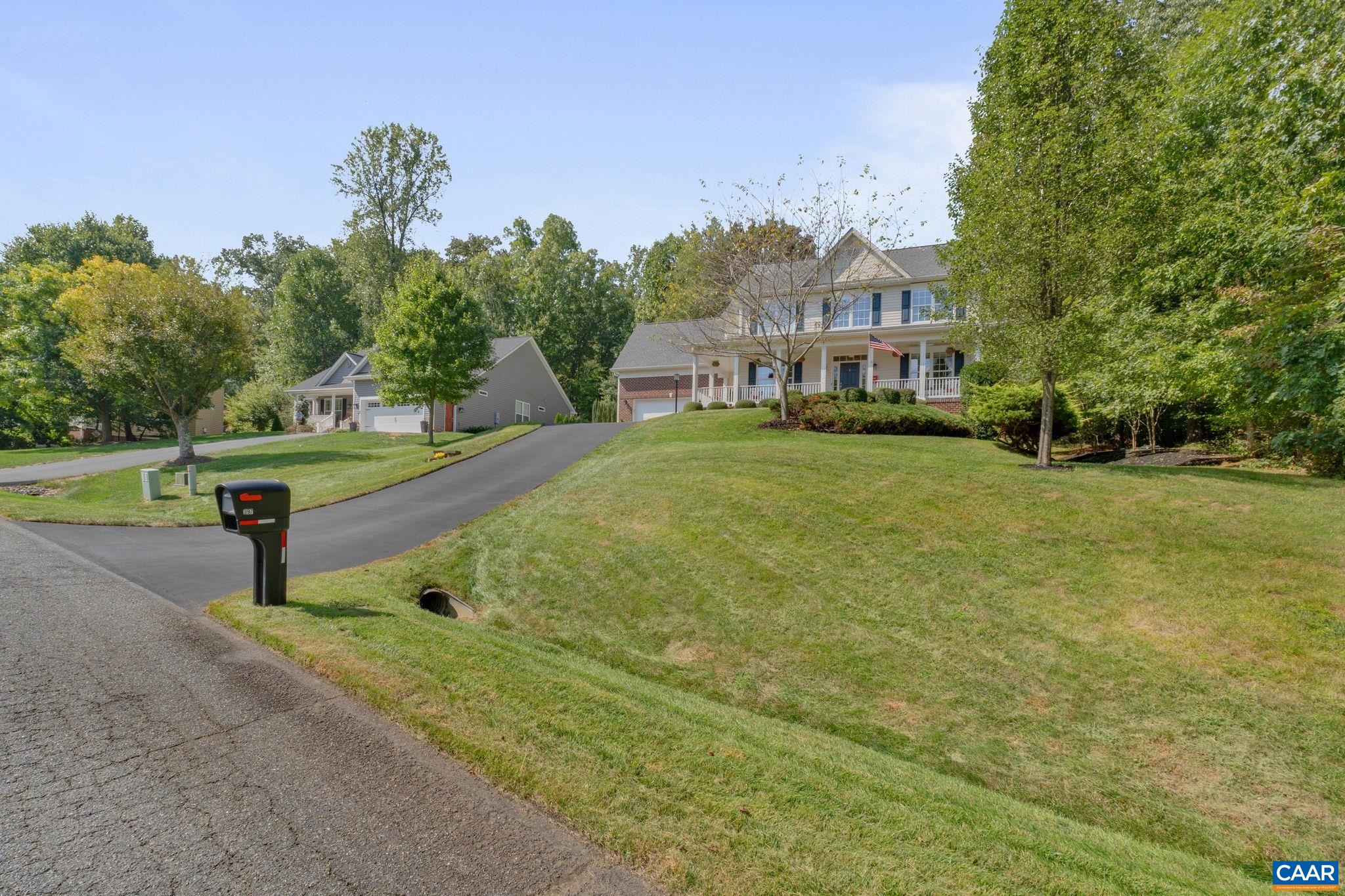 397 LAKE DR