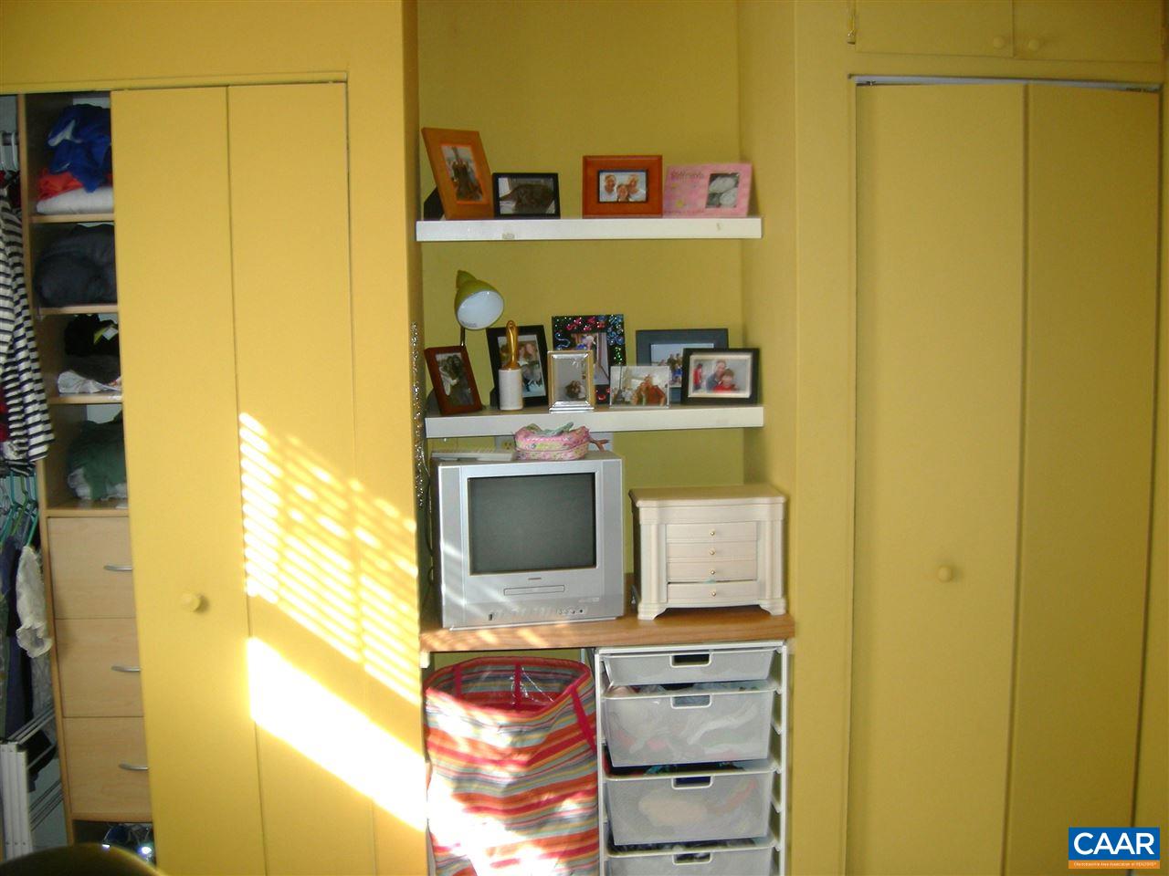 1305 WERTLAND ST Unit: B4