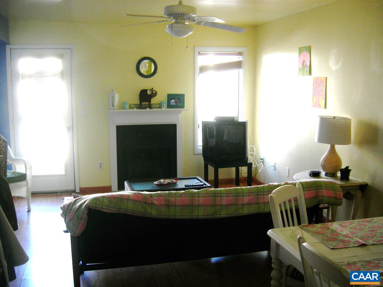 1305 WERTLAND ST Unit: B4