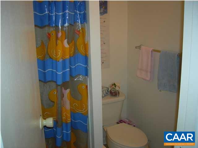 2100 JEFFERSON PARK AVE Unit: 8