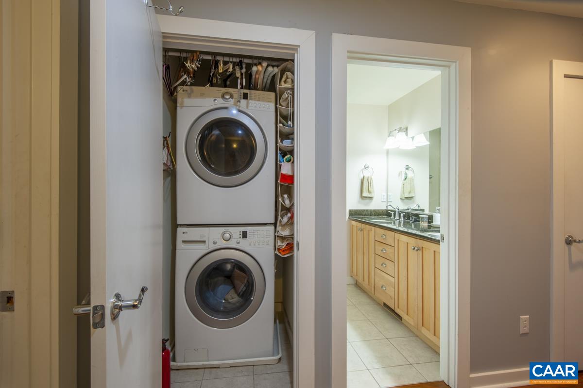 1013 LINDEN AVE Unit: M