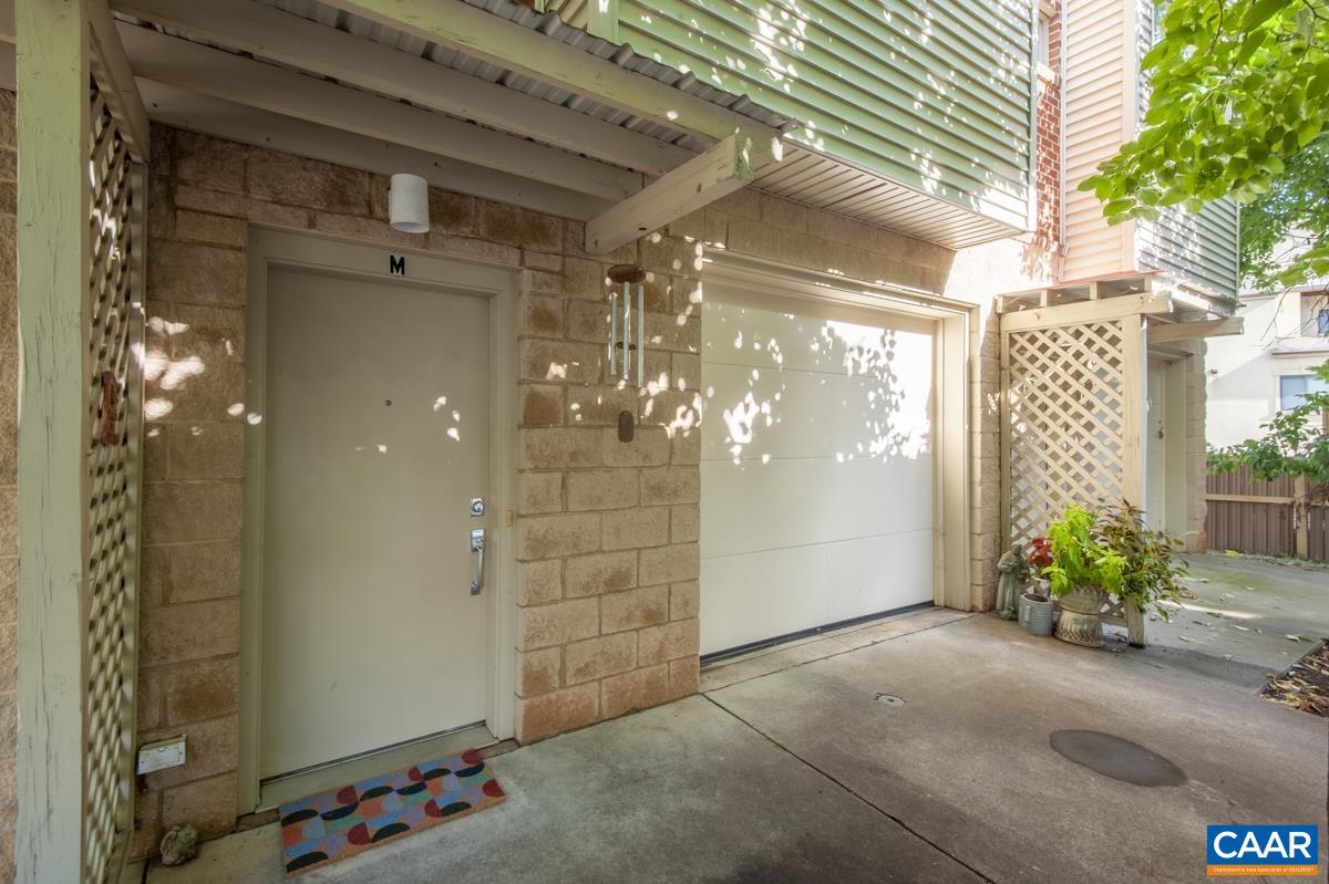 1013 LINDEN AVE Unit: M