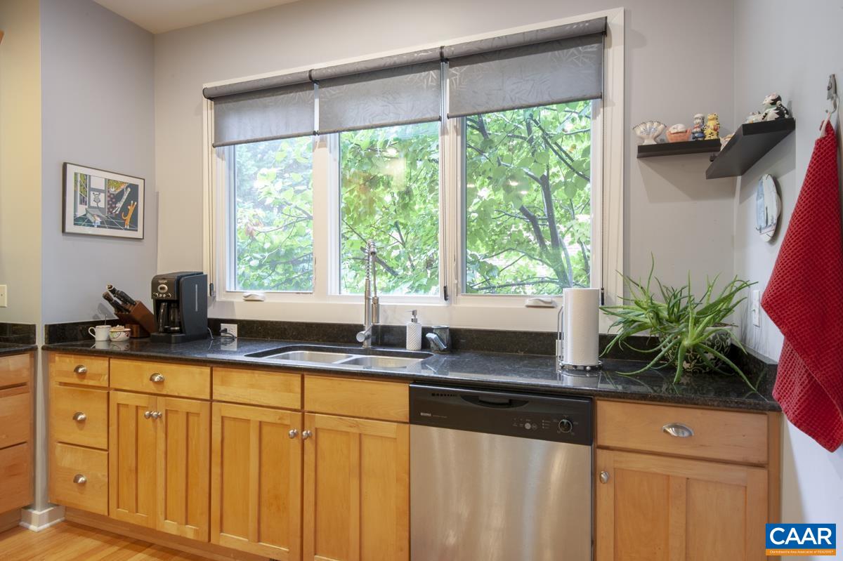 1013 LINDEN AVE Unit: M