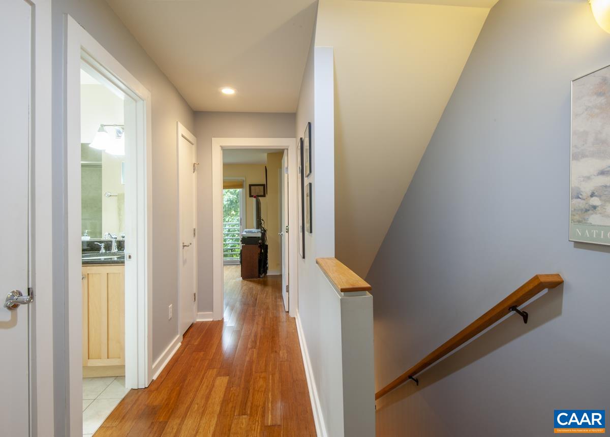 1013 LINDEN AVE Unit: M