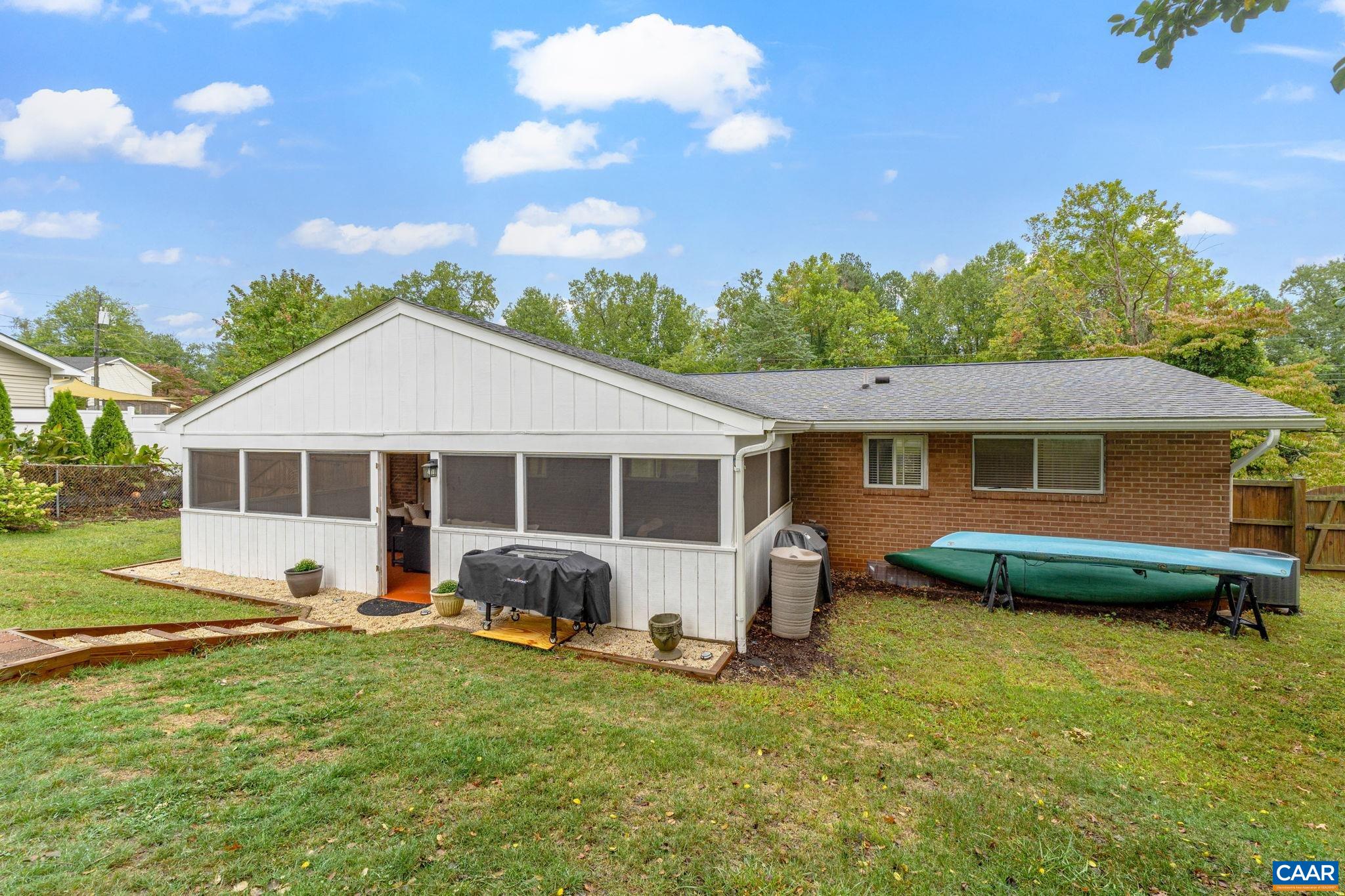 2305 WILLIAMSBURG RD