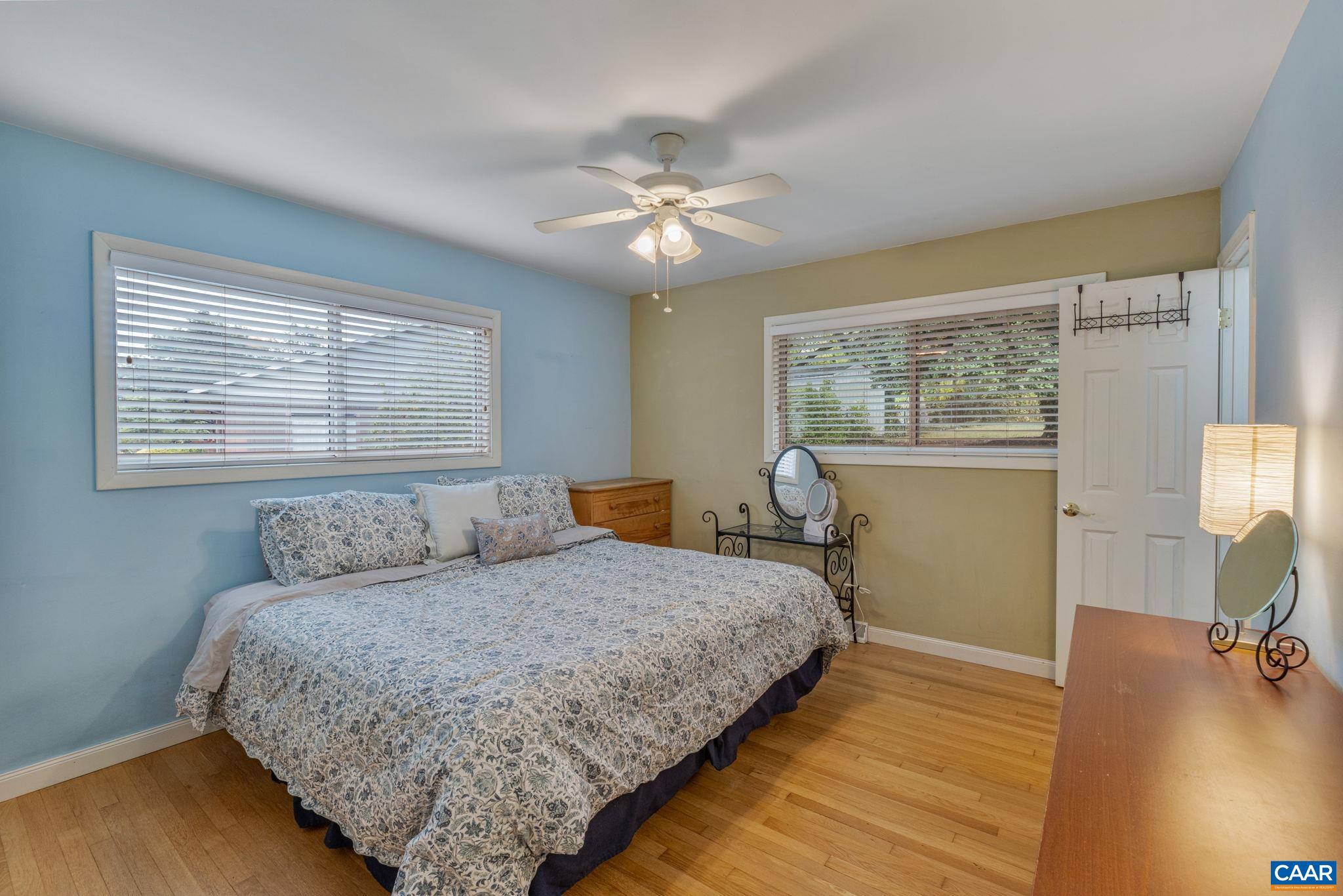 2305 WILLIAMSBURG RD