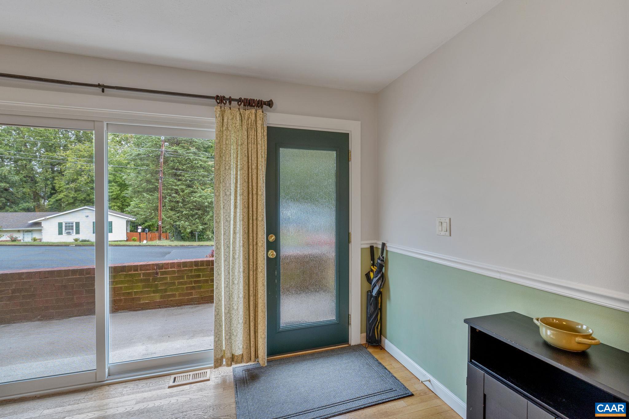 2305 WILLIAMSBURG RD