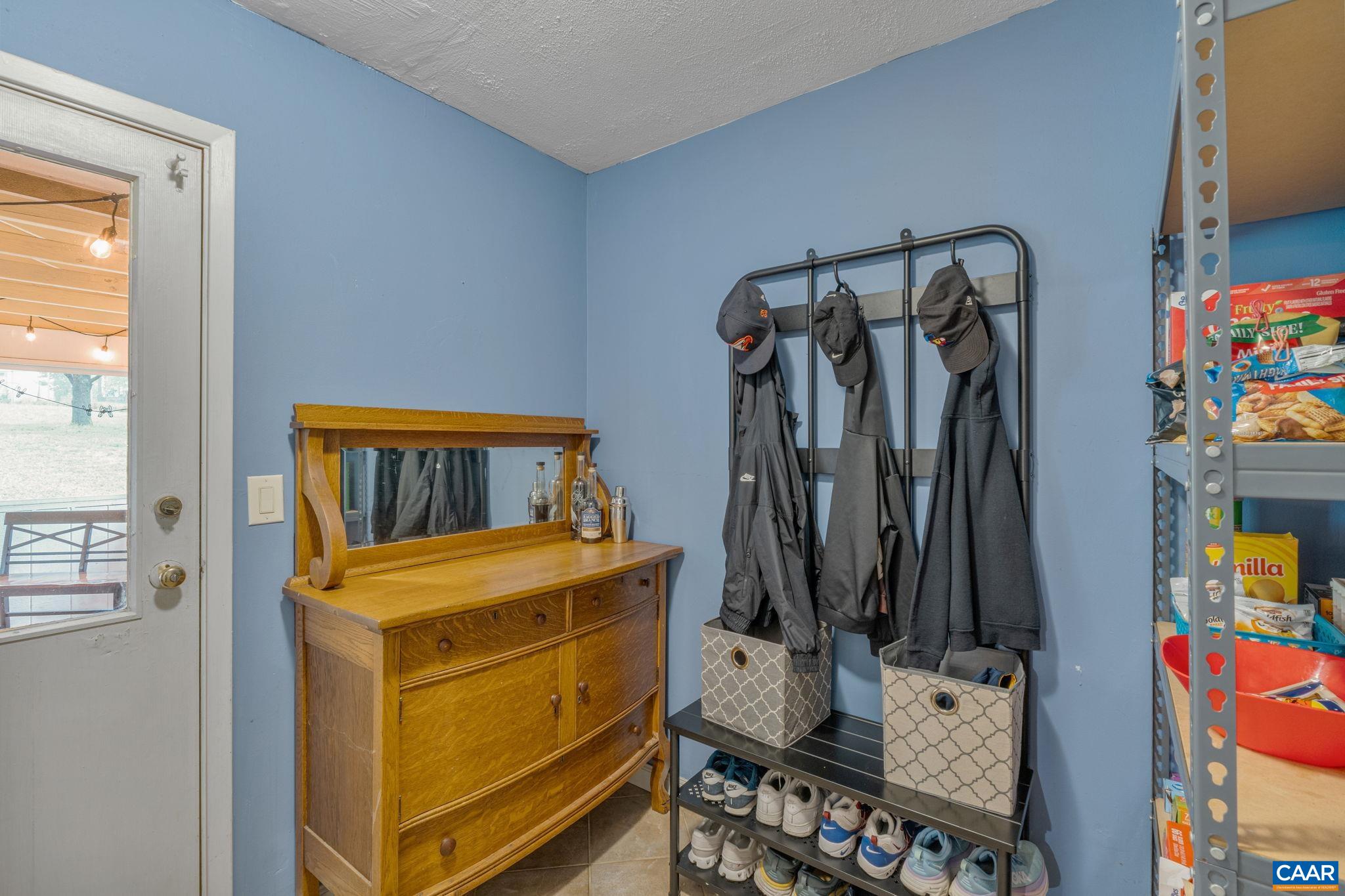 2305 WILLIAMSBURG RD