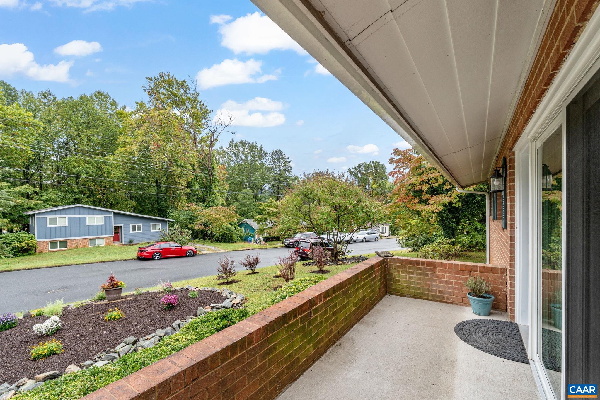 2305 WILLIAMSBURG RD