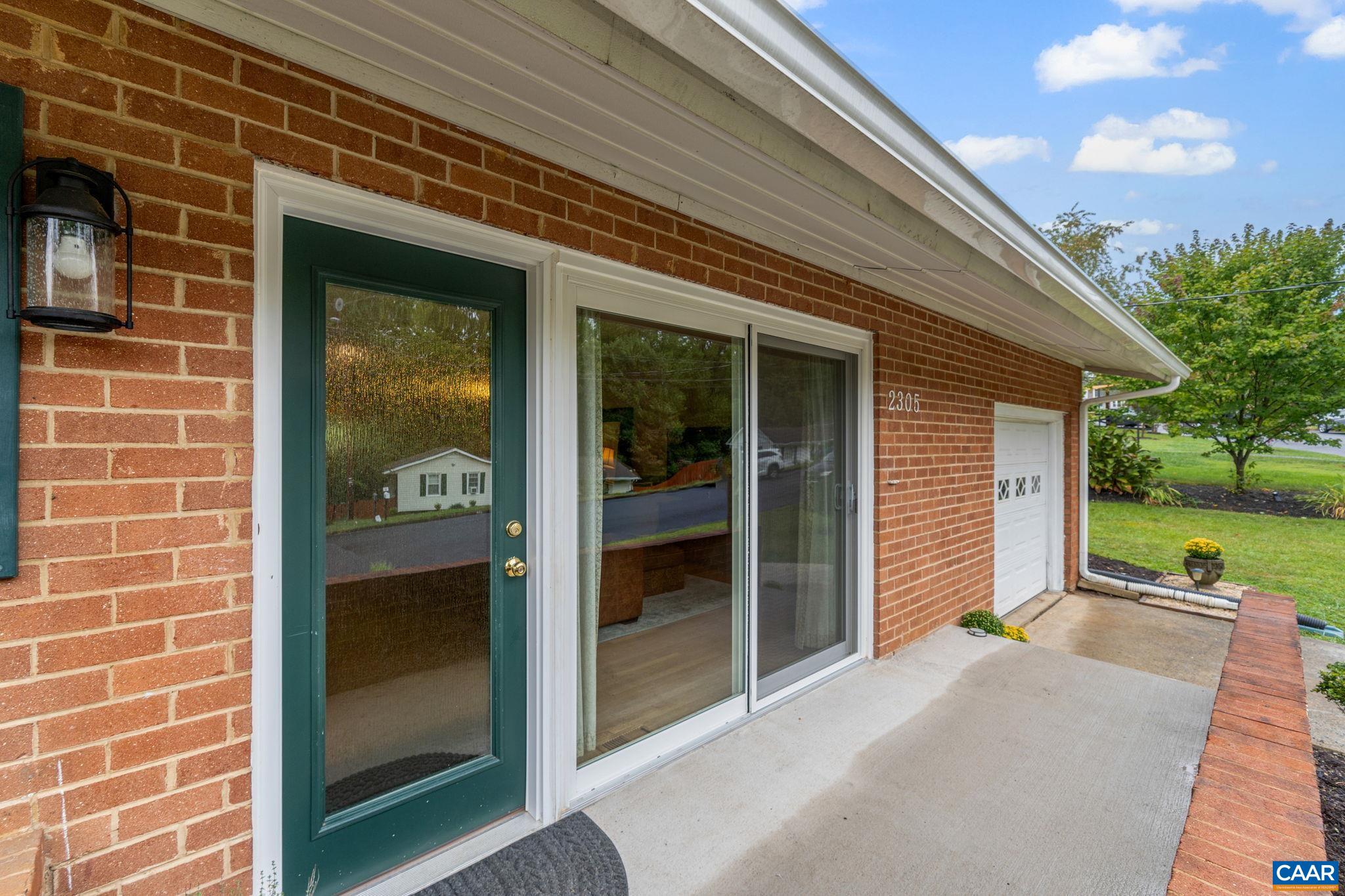 2305 WILLIAMSBURG RD