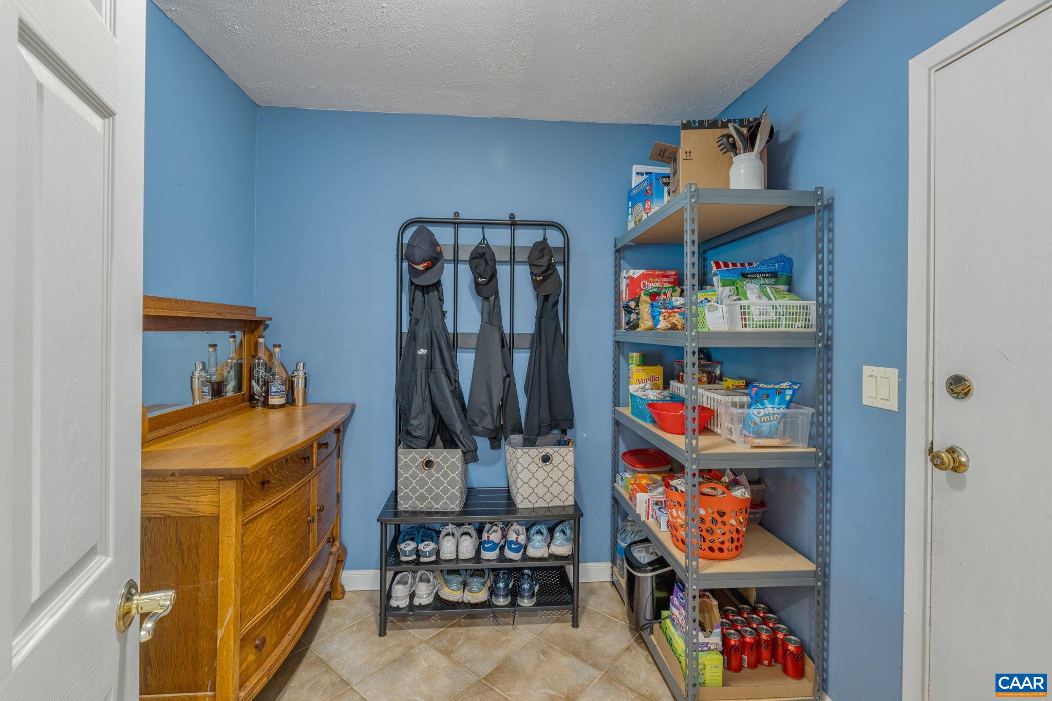 2305 WILLIAMSBURG RD