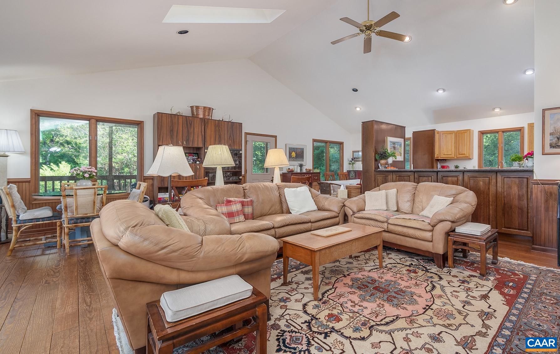 425 GREENFIELD RD