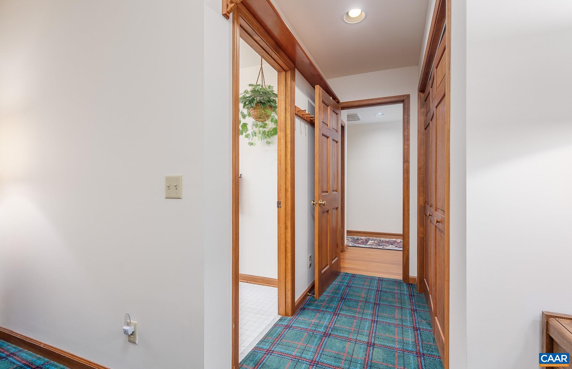 425 GREENFIELD RD