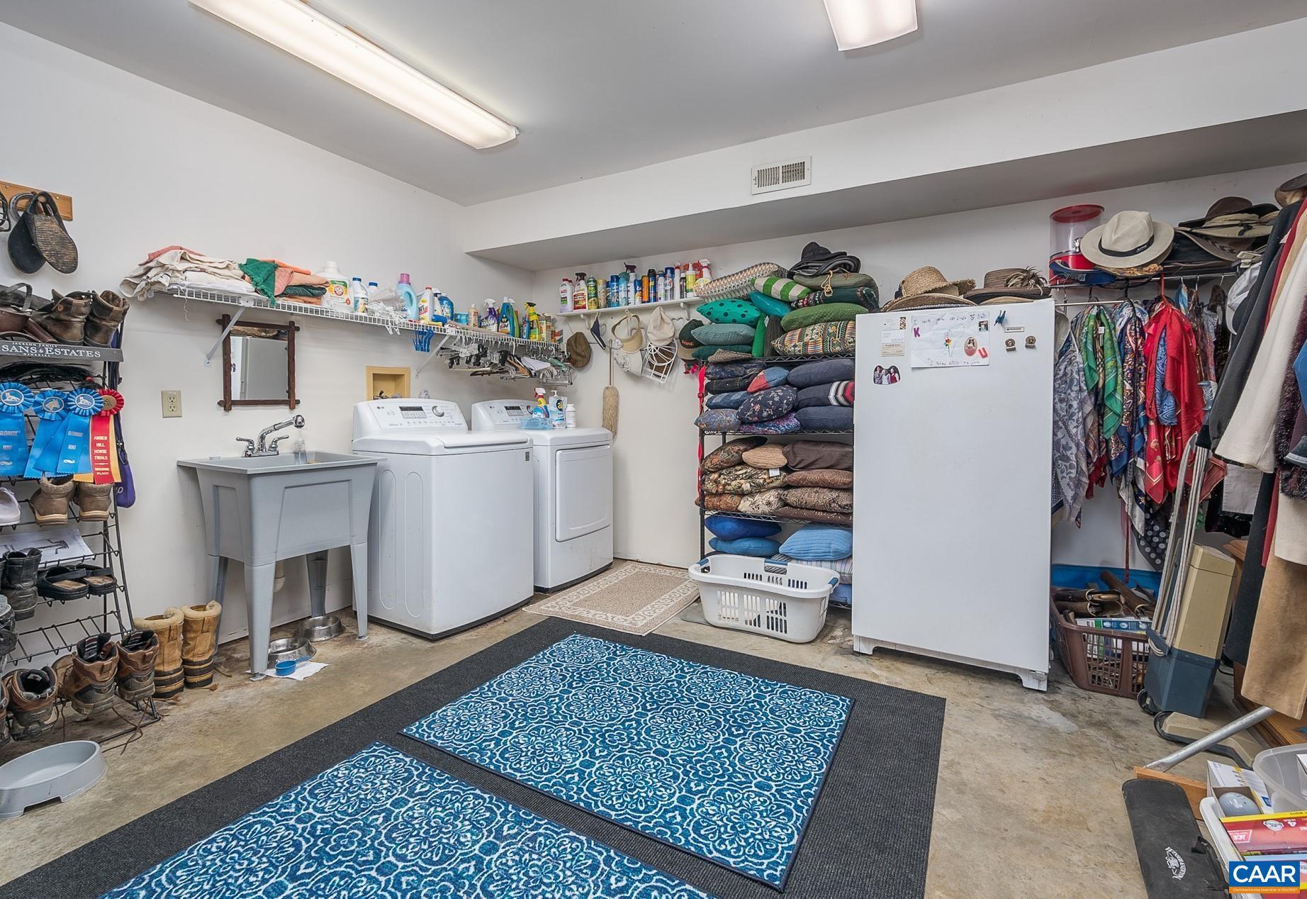 425 GREENFIELD RD