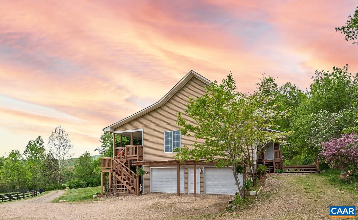 425 GREENFIELD RD
