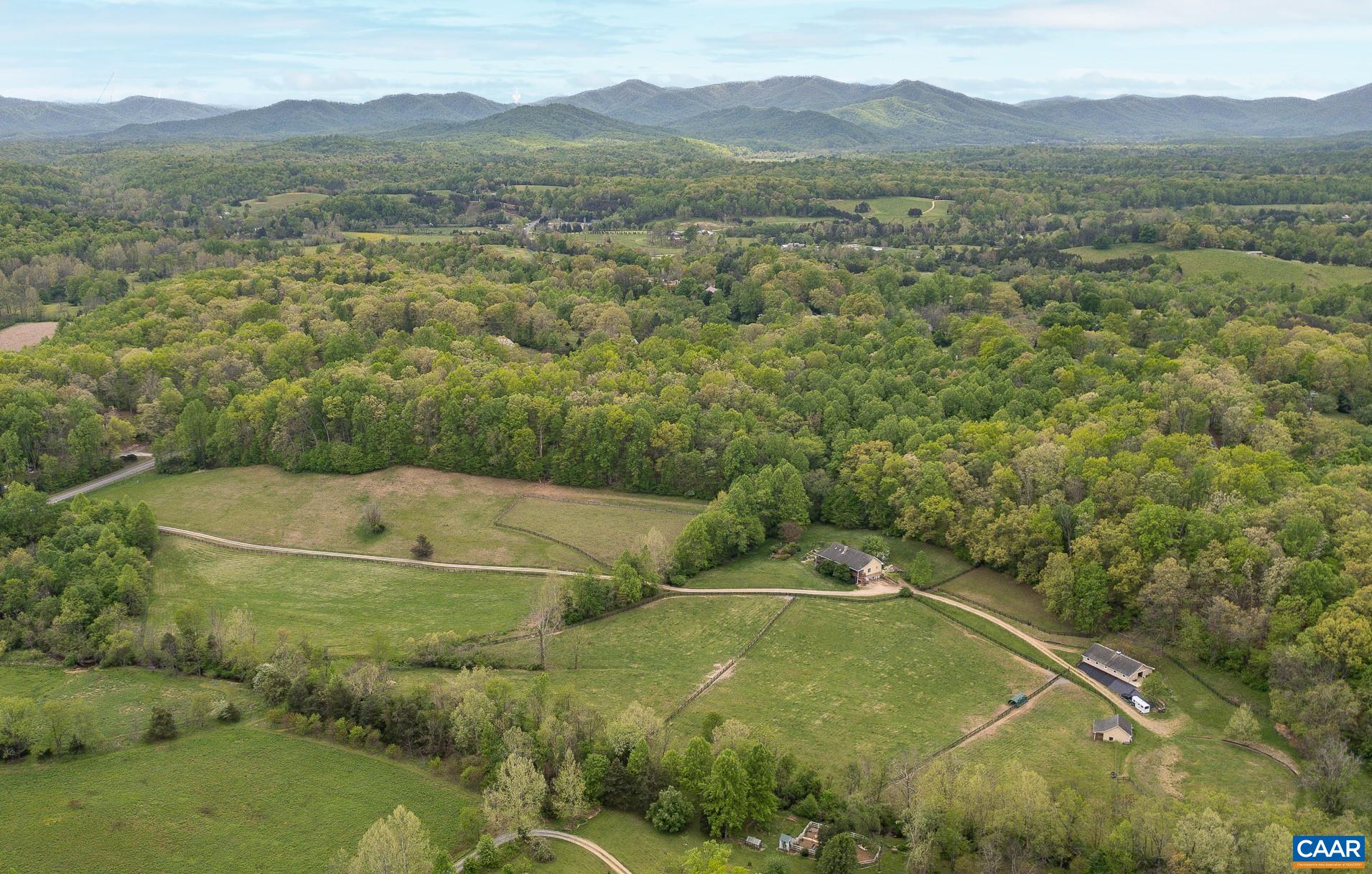 425 GREENFIELD RD