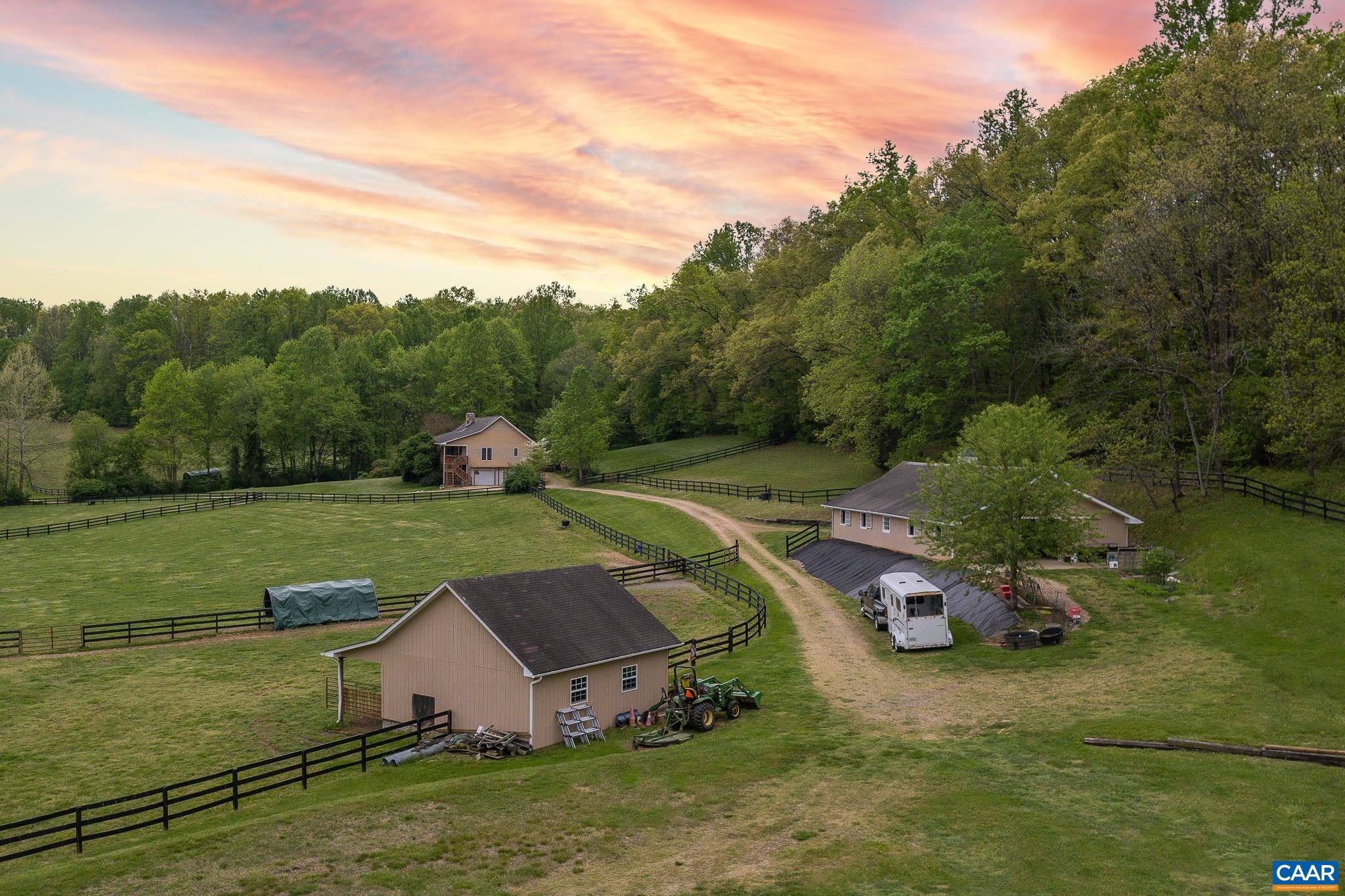 425 GREENFIELD RD