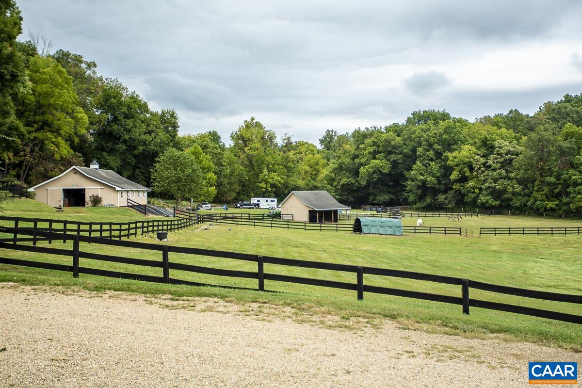 425 GREENFIELD RD