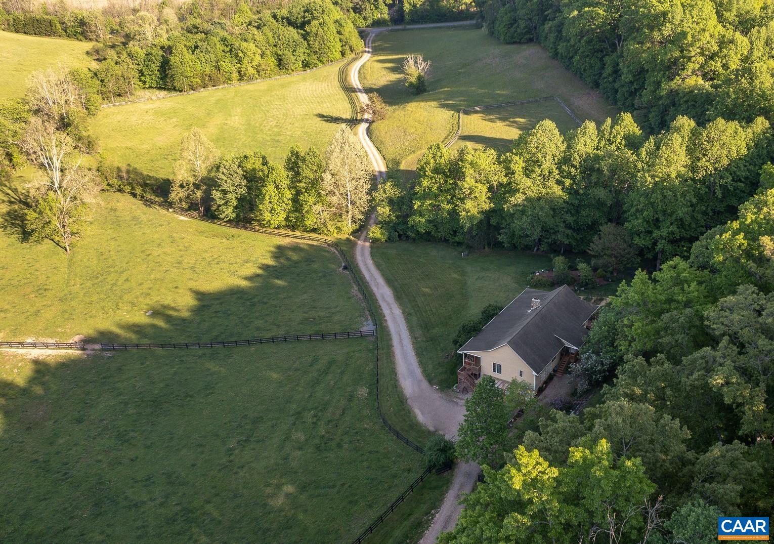 425 GREENFIELD RD