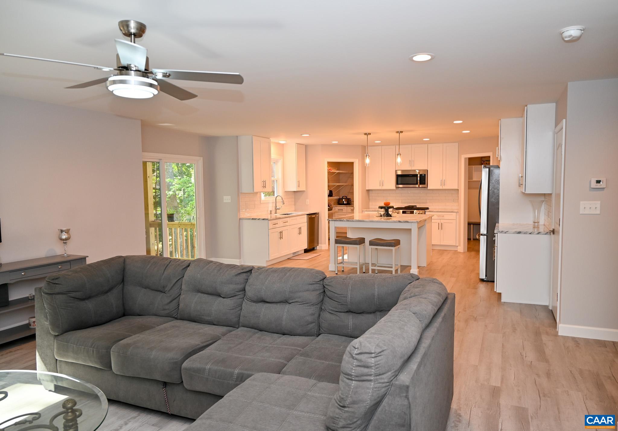 9 SASSAFRAS RD