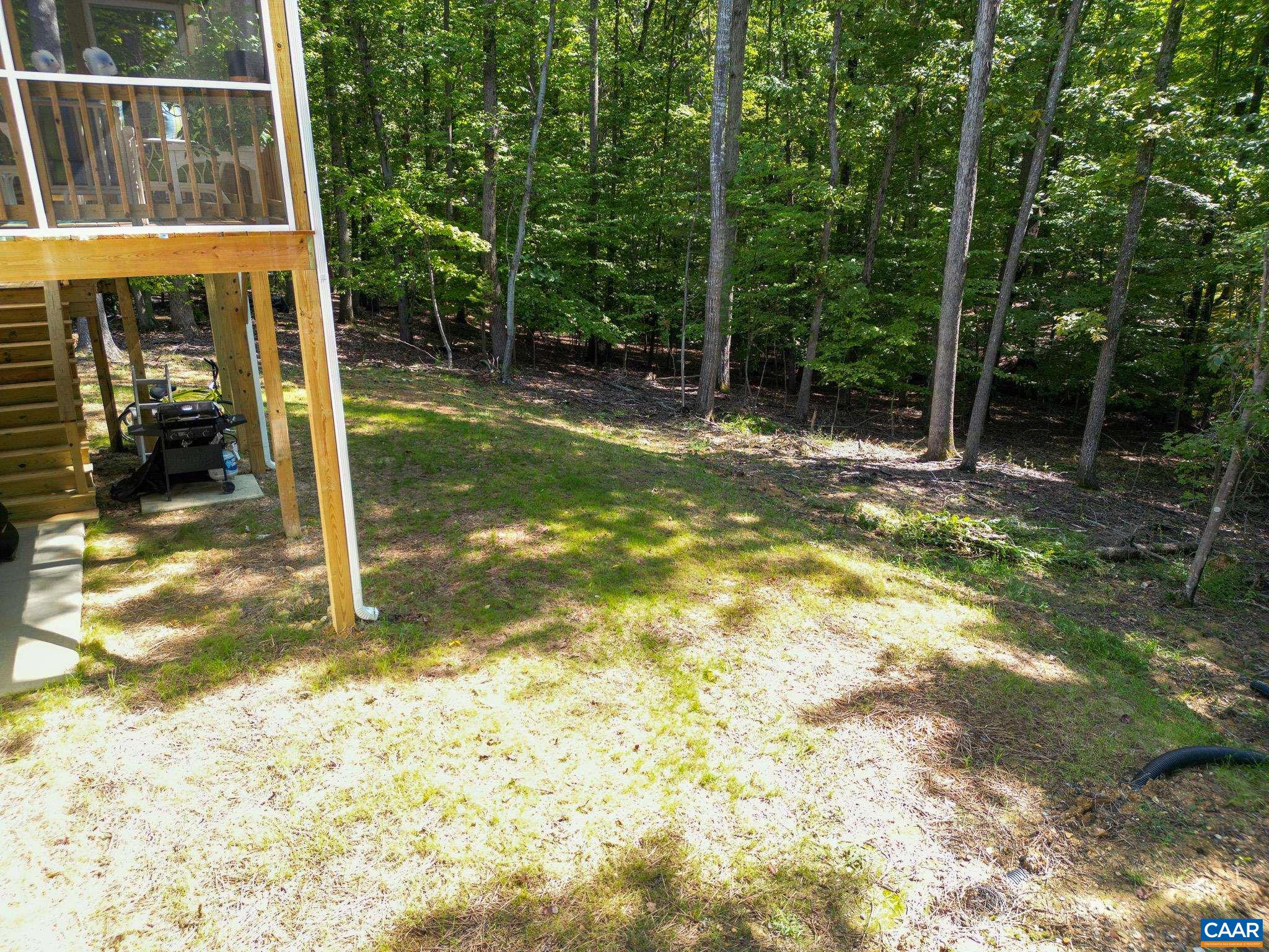 9 SASSAFRAS RD