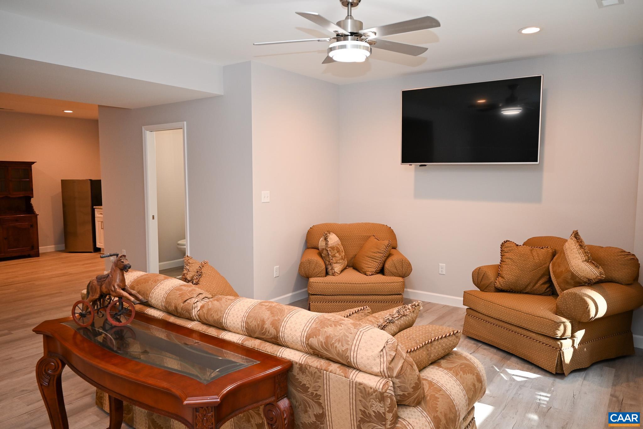 9 SASSAFRAS RD