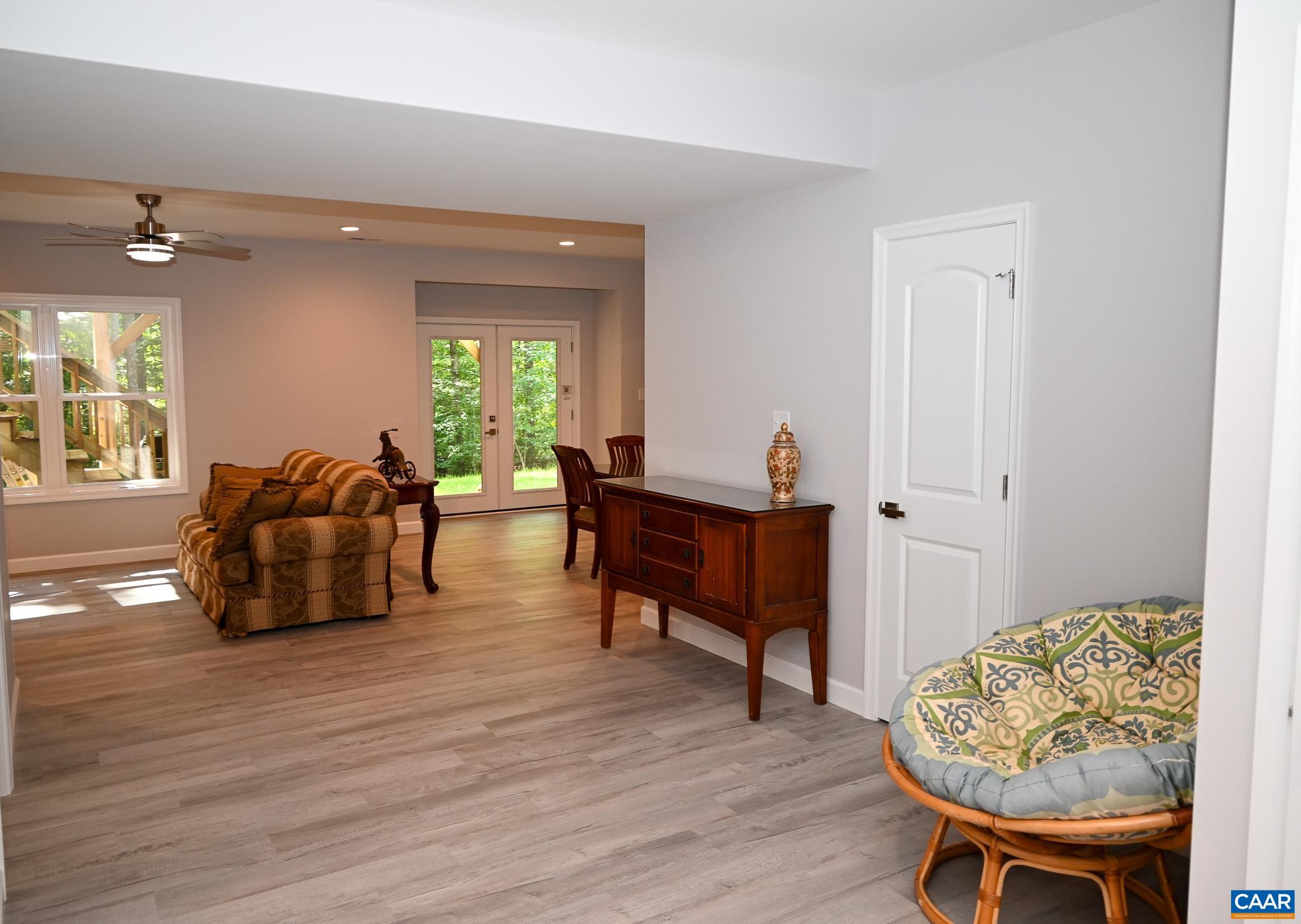 9 SASSAFRAS RD