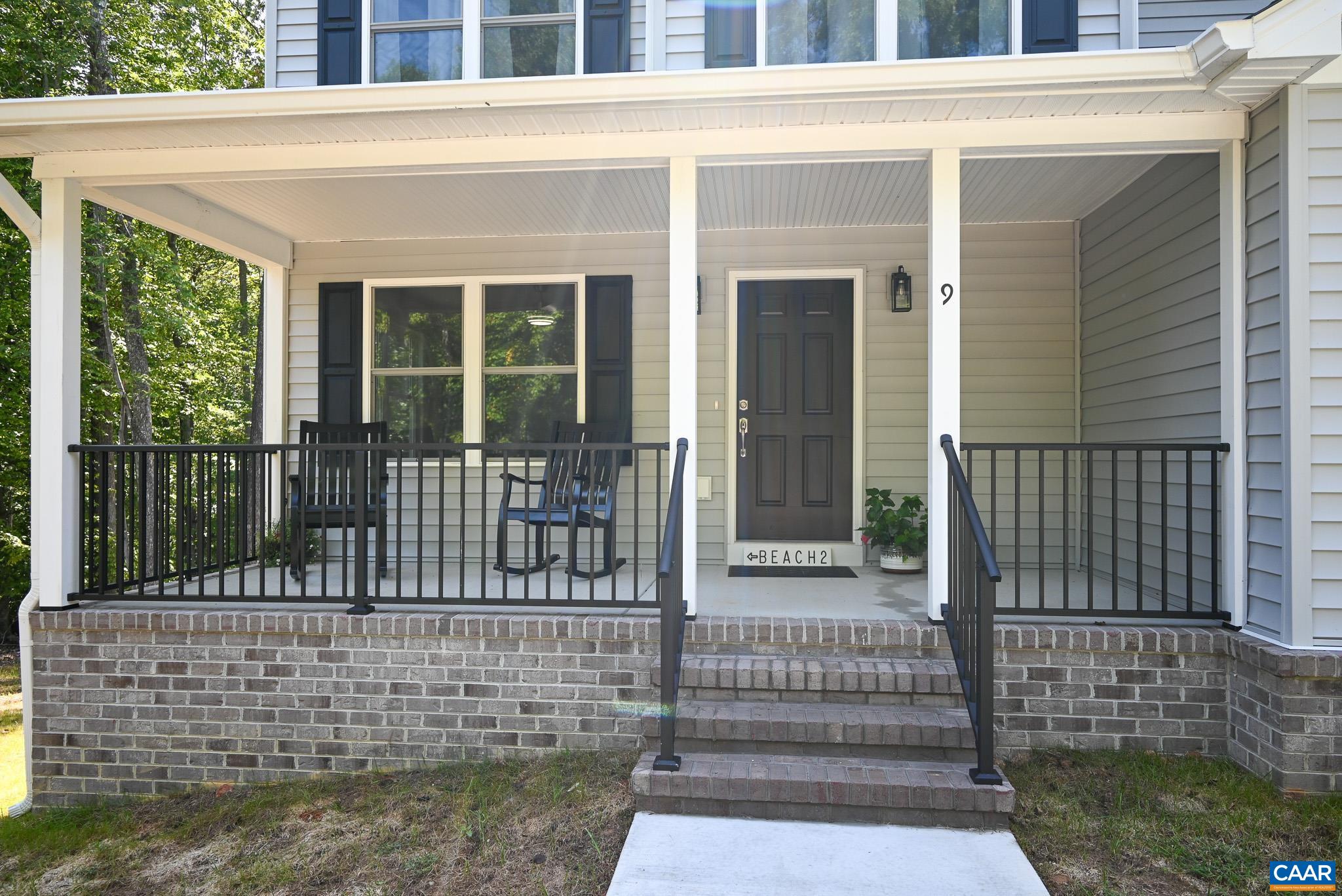 9 SASSAFRAS RD